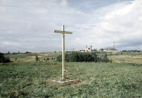 Jogla: Gedenkkreuz